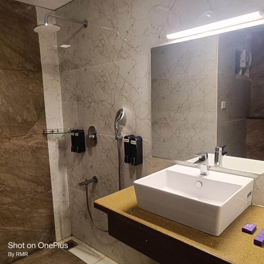 העיר בנגלור Astra Hotels & Suites Whitefield Near To Nallurahalli Metro Station And Ktpo מראה חיצוני תמונה