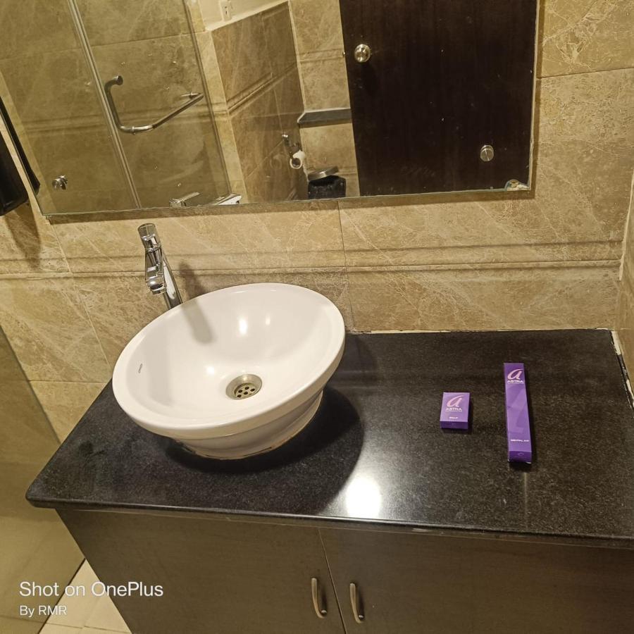 העיר בנגלור Astra Hotels & Suites Whitefield Near To Nallurahalli Metro Station And Ktpo מראה חיצוני תמונה